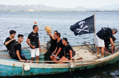 vincitori LIsola del Tesoro 2018 ritorno dallisolotto col bottino